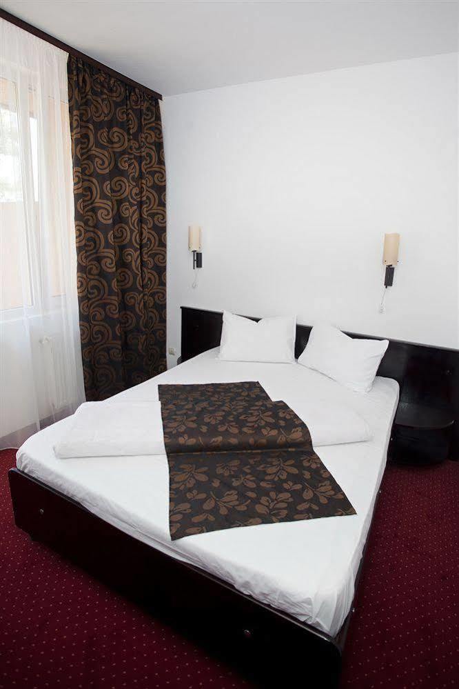 Hotel Terra Oradea Dış mekan fotoğraf