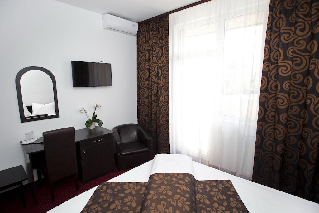 Hotel Terra Oradea Dış mekan fotoğraf